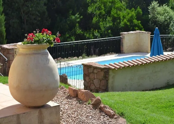 D Hotes Rocca Rossa Palombaggia Hotell 2*